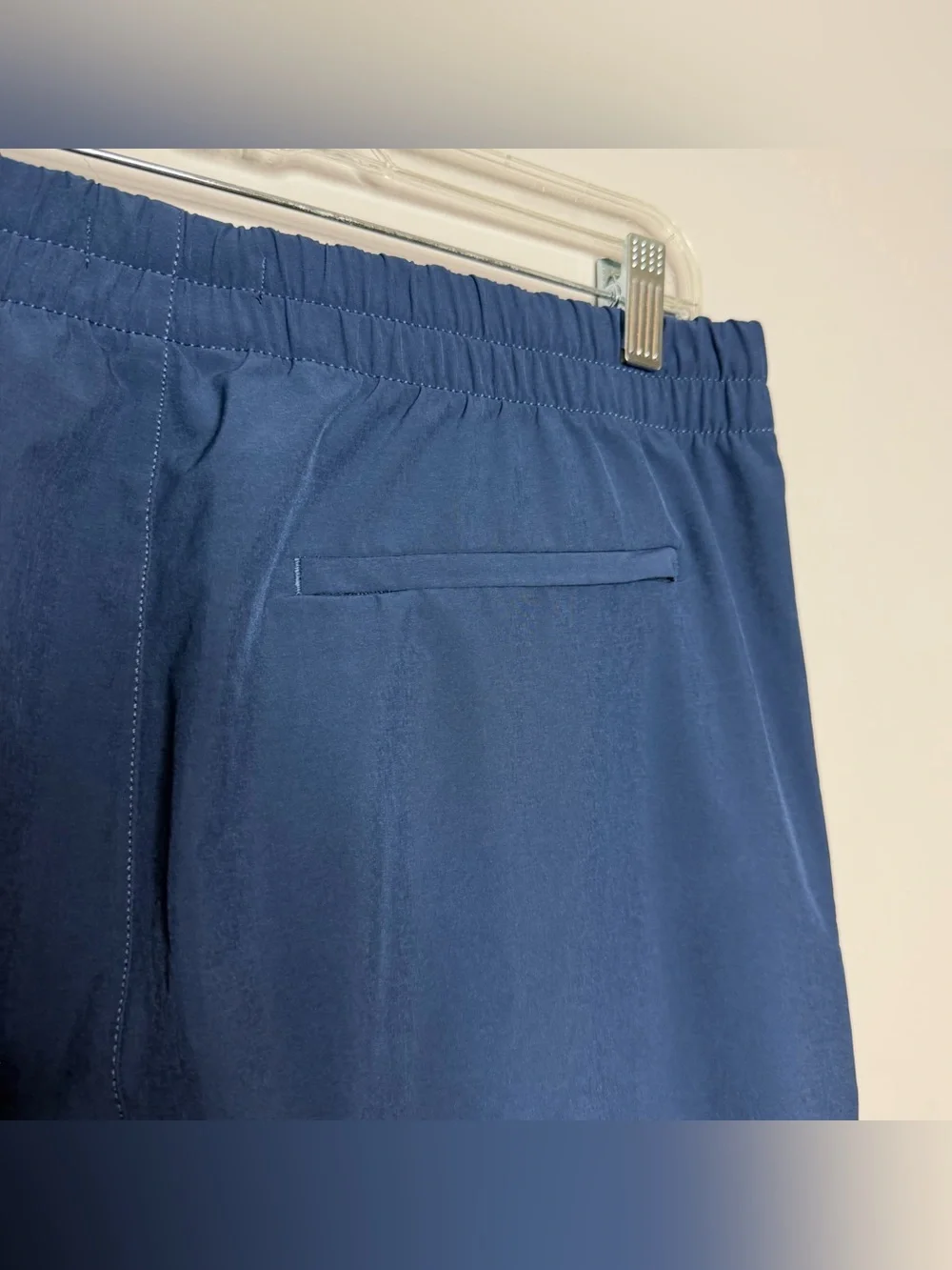 Banana Republic Elastic Waist Hybrid Short Niagara Navy Men’s Large